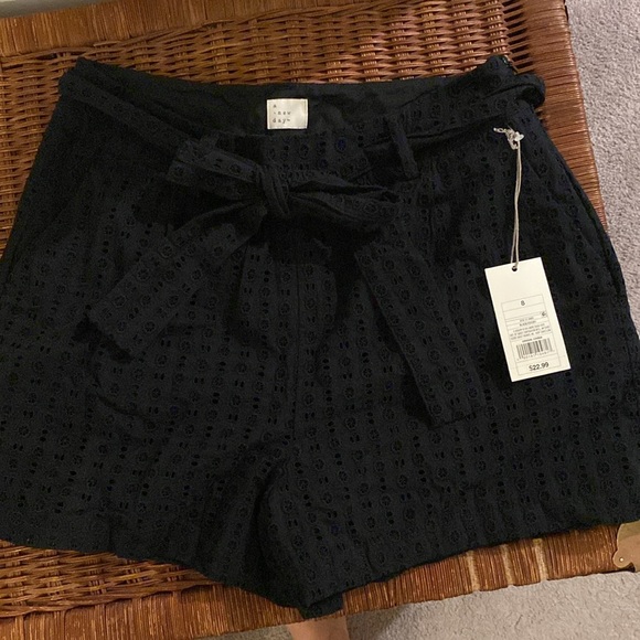 NWT Eyelet shorts - Picture 1 of 5